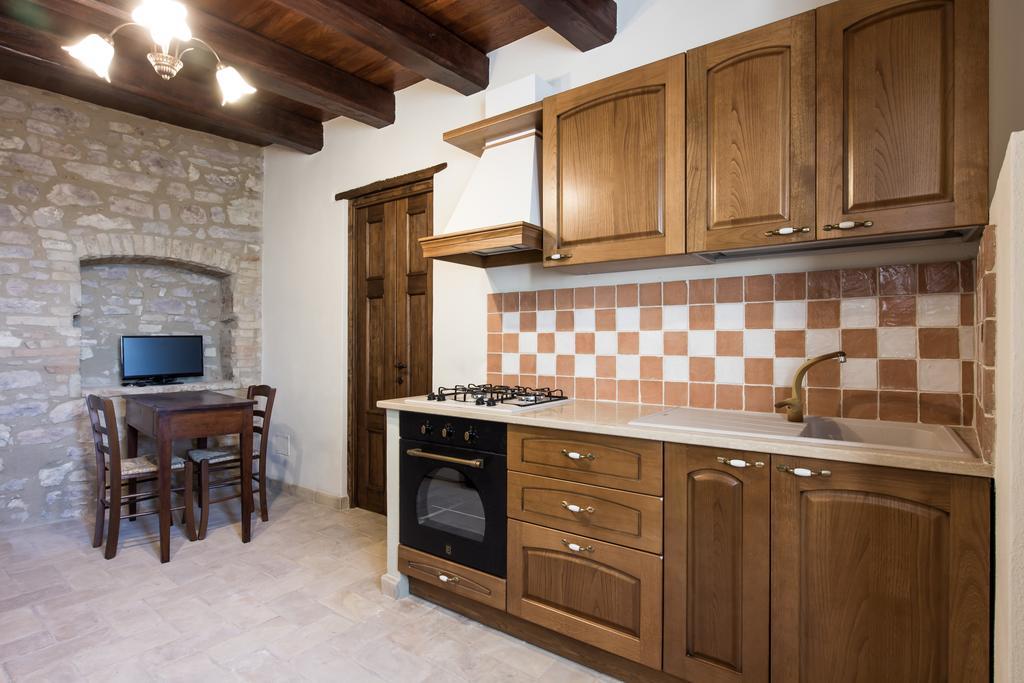 Domus In Castro Bed and Breakfast Montecchio  Rum bild